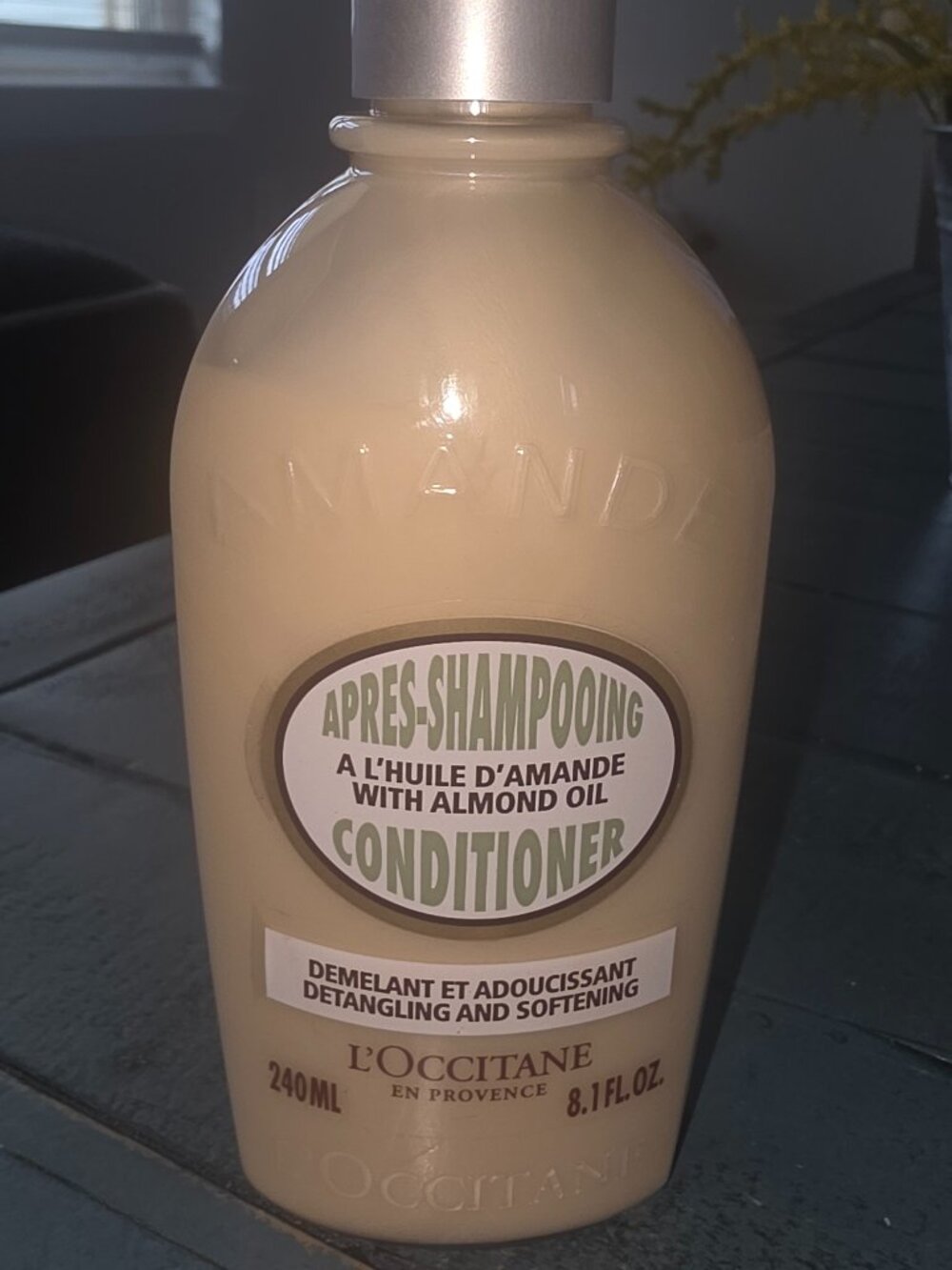 L’Occitane Almond Oil Conditioner 240 mL / 8.1 oz, New—Hard-to-Find